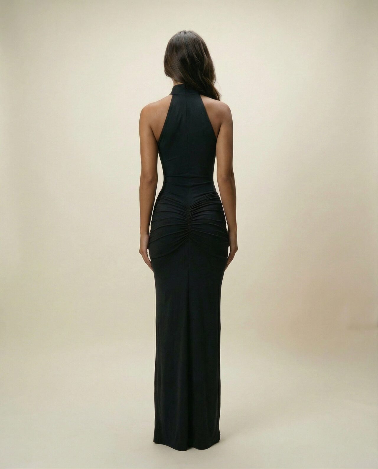 Cloud Wear SERENA – Sukienka Maxi z Marszczeniem i Zabudowaną Górą Czarny