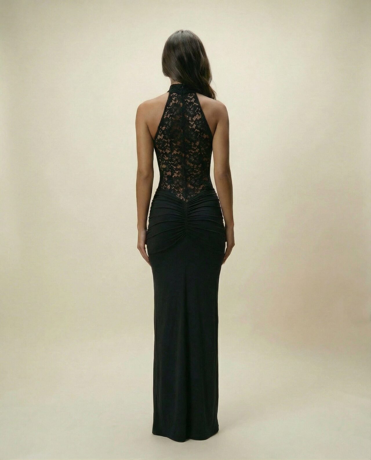 Cloud Wear SERENA – Sukienka Maxi z Marszczeniem i Zabudowaną Górą z Koronki